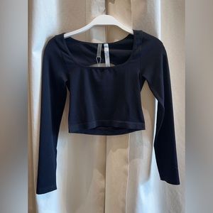 Black Cropped long Sleeve